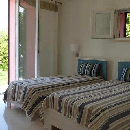 Sirgole Rosa With Pool, Galatina קוטרופיאנו